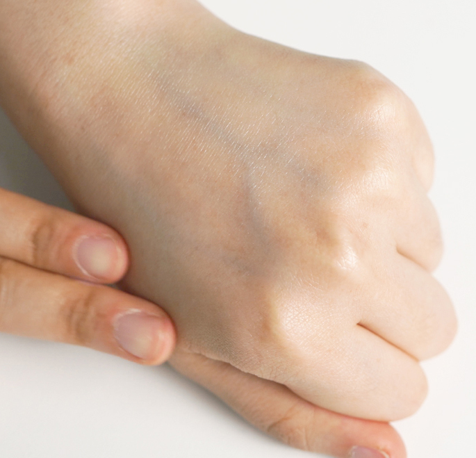 [Isntree] Gel solaire aqueux à l'acide hyaluronique 50 ml