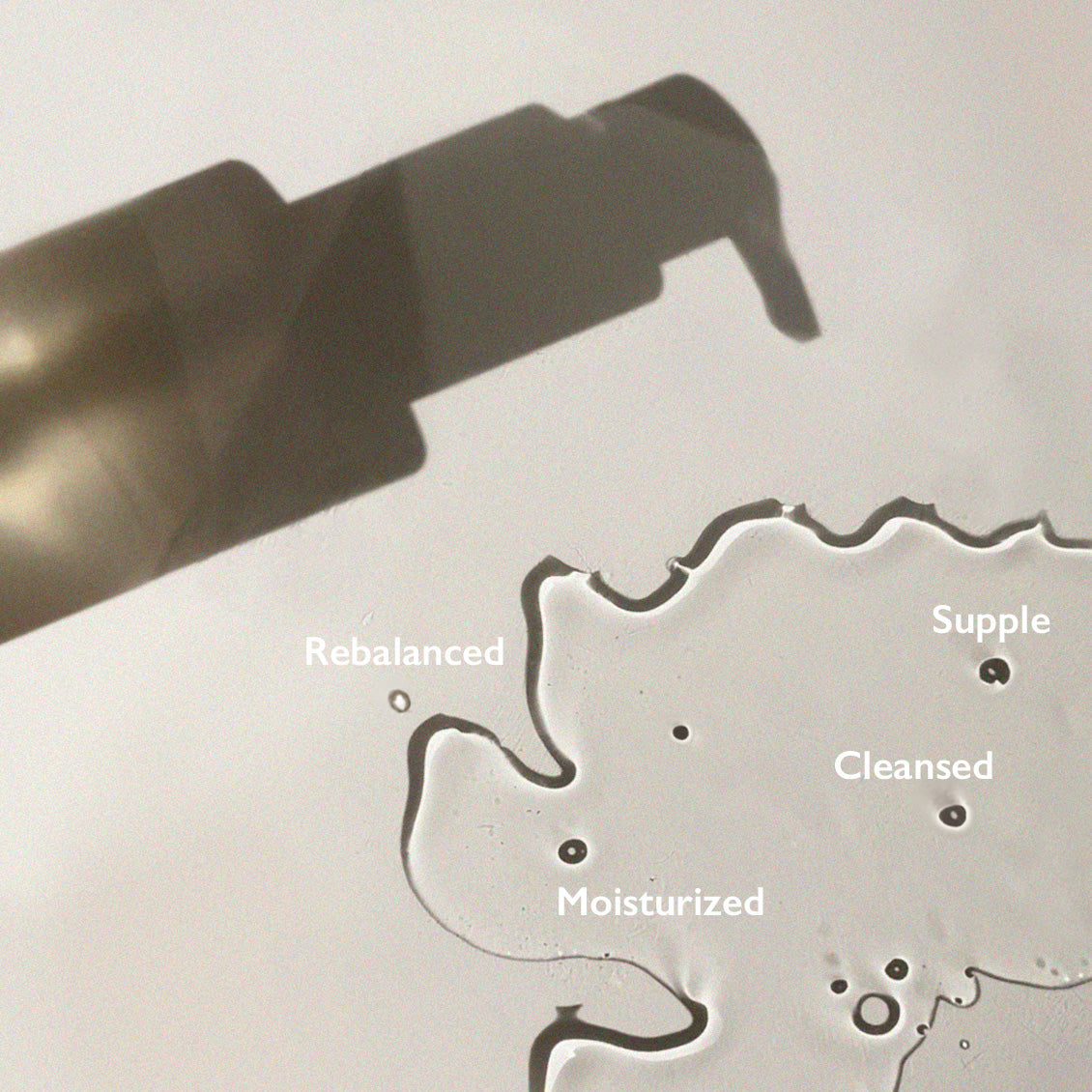 Haruharu Wonder – Huile nettoyante hydratante au riz noir 150 ml